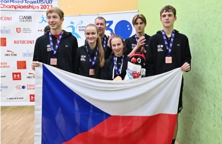 SQUASH - ME juniorů družstev